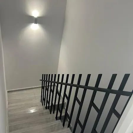 Starry Bay Luxury * Klorakas