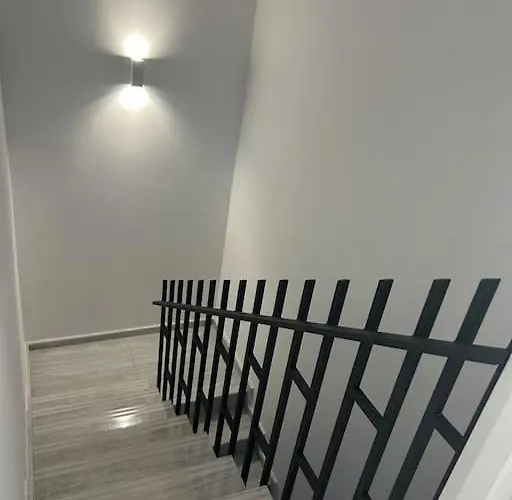 Starry Bay Luxury * Klorakas