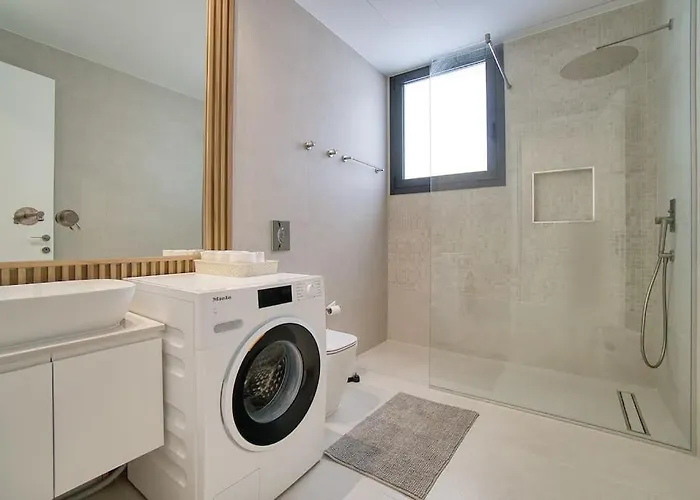 Starry Bay Luxury * Klorakas